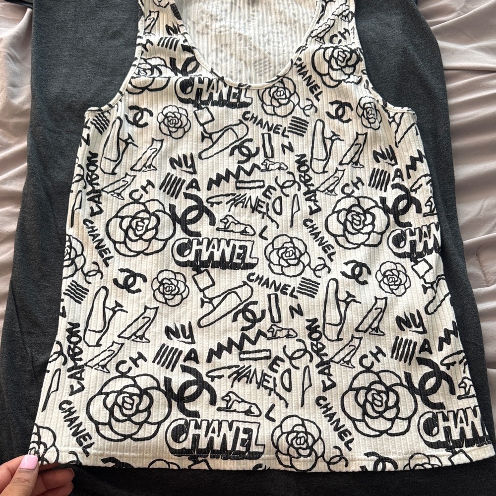 CHANEL Monochrome Graphic Tank - Picture 3 of 8